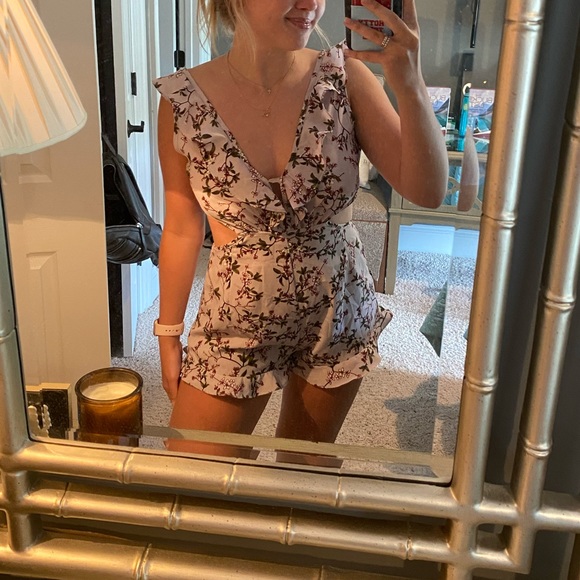 revolve romper - Picture 2 of 5